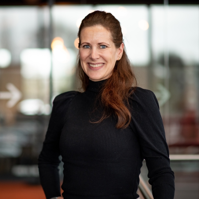 Nadia Thiel 2023 v1